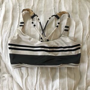 lululemon free to be bra EUC size 4